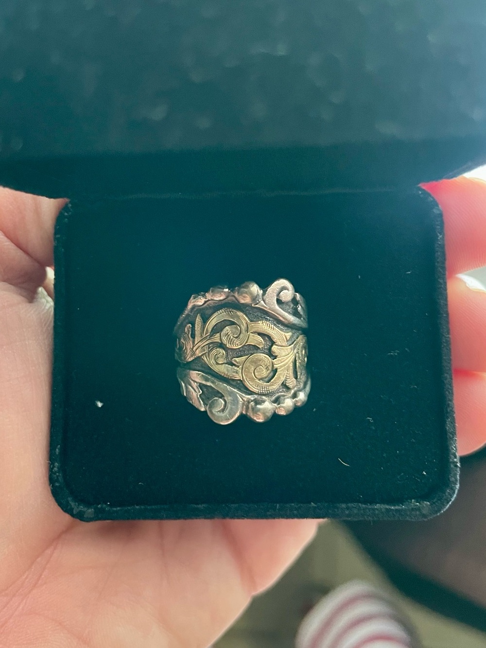 Hyo silver ring. Size 4.5